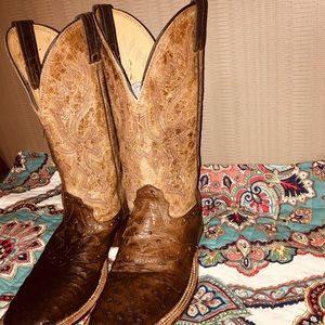 Woman ostrich skin boots
